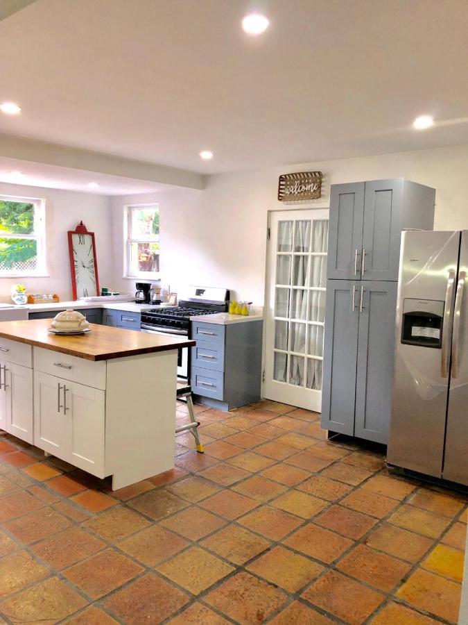 Comfy And Spacious Suite With Free Parking ไมอามี ภายนอก รูปภาพ
